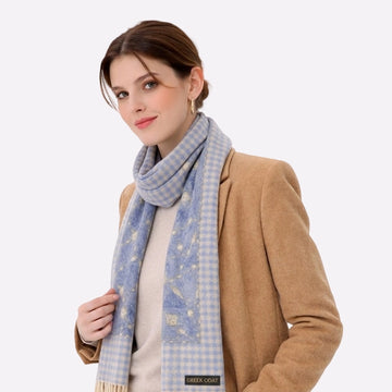statement seasonal fashion accessory
